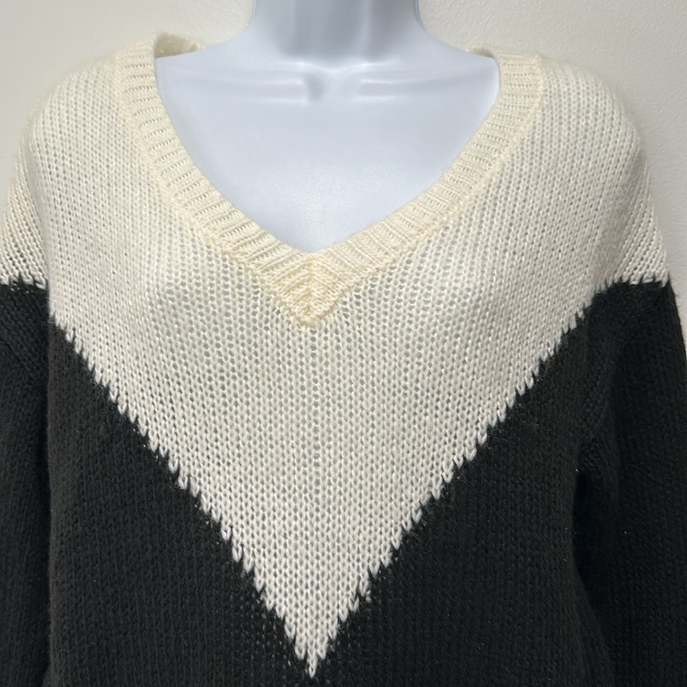 Chevron sweater - Picture 3 of 5